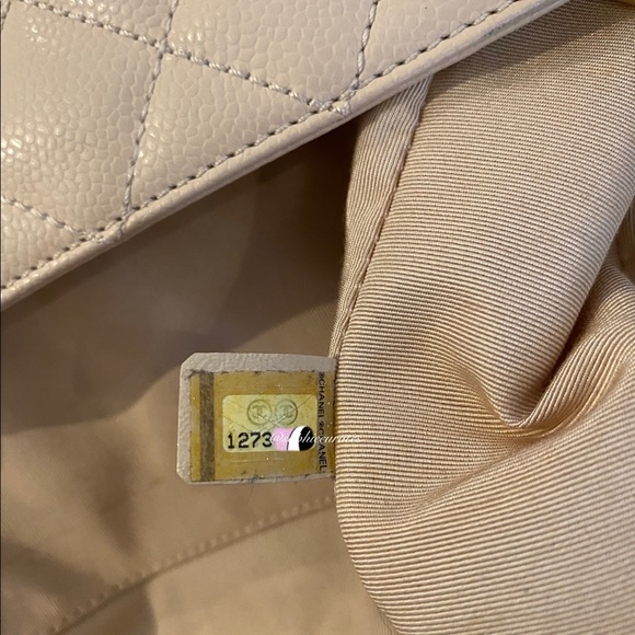 ❌SOLD❌ Chanel PST in Beige Clair w/ GHW - Picture 6 of 9